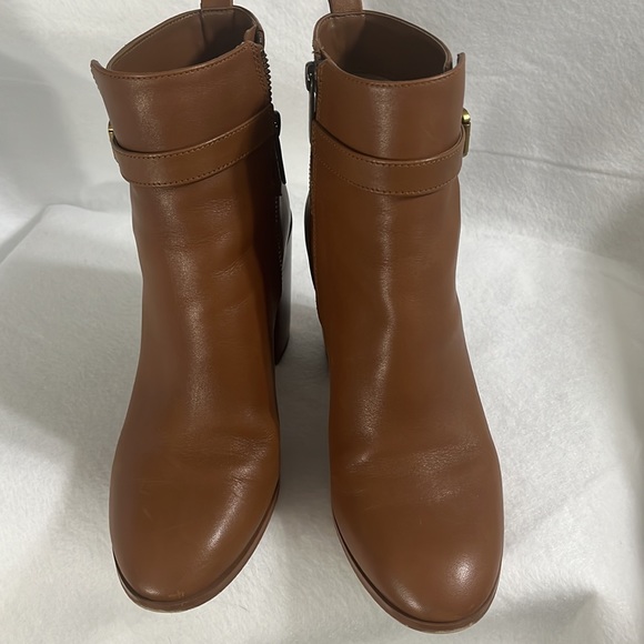 Michael Kors Aldridge Ankle Bootie Block Heel Camel Color size 7.5 - Picture 4 of 16